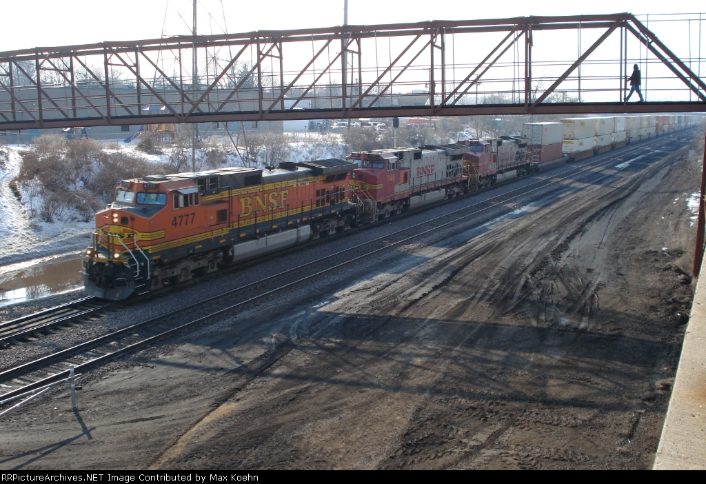 BNSF 4777